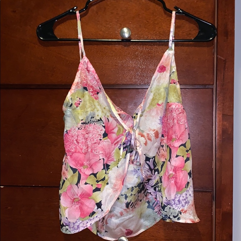 Flowy reformation top